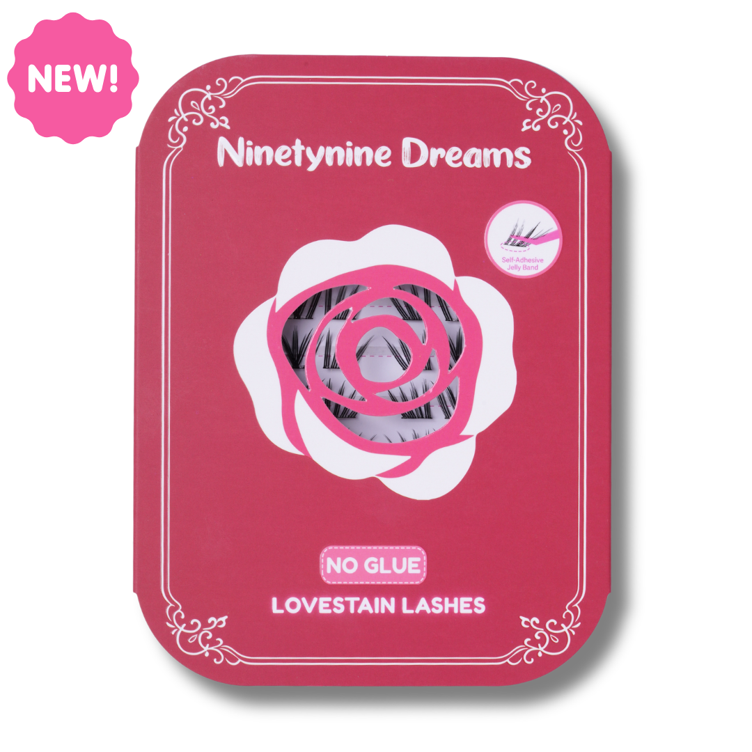 [NO GLUE] Lovestain self-adhesive cluster lashes in the signature reusable storage case.